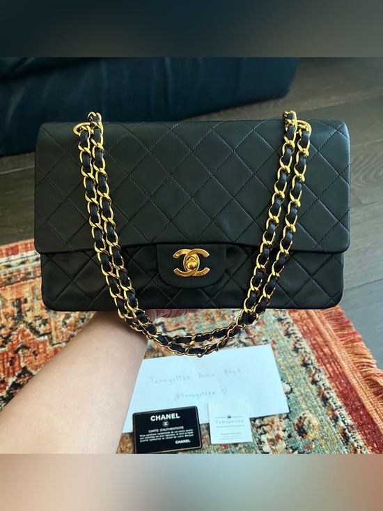 CHANEL Handbags - Chanel Classic Vintage Medium Double Flap Bag